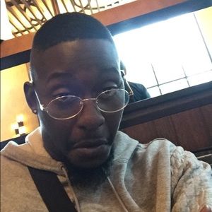 Meet your Posher, Curtis